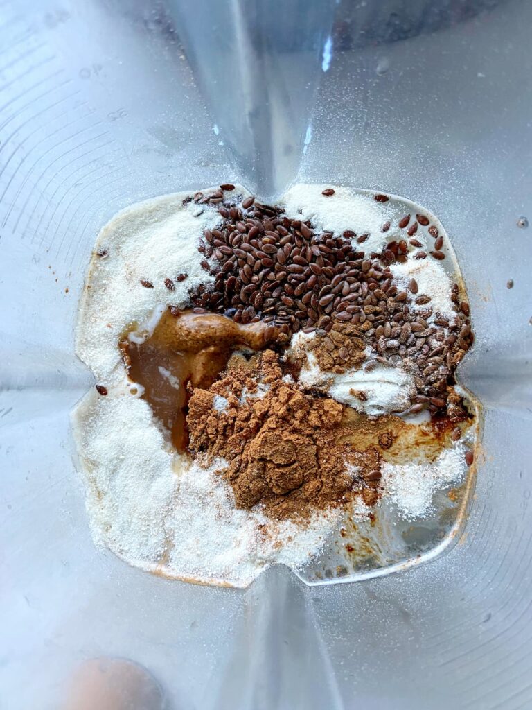 cinnamon roll protein smoothie ingredients