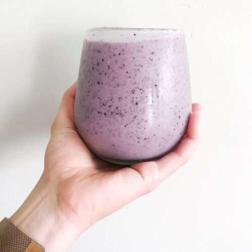 berries and almond butter smoothie