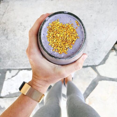 blueberry hemp protein smoothie with bee pollen topping