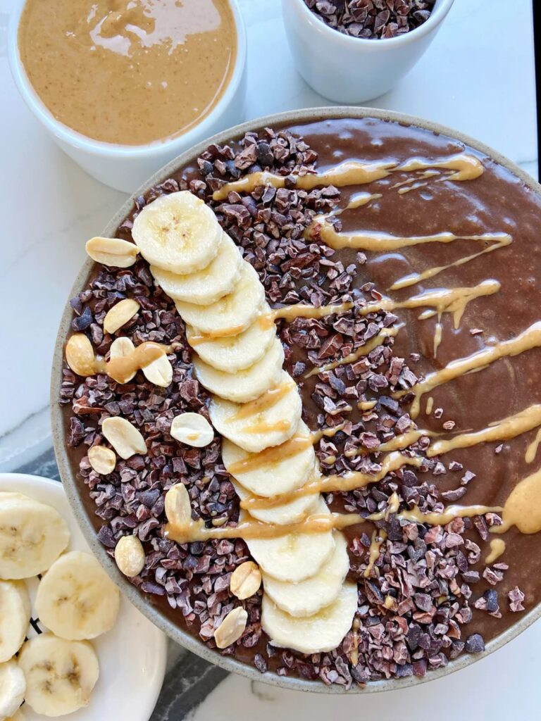 chocolate smoothie bowl