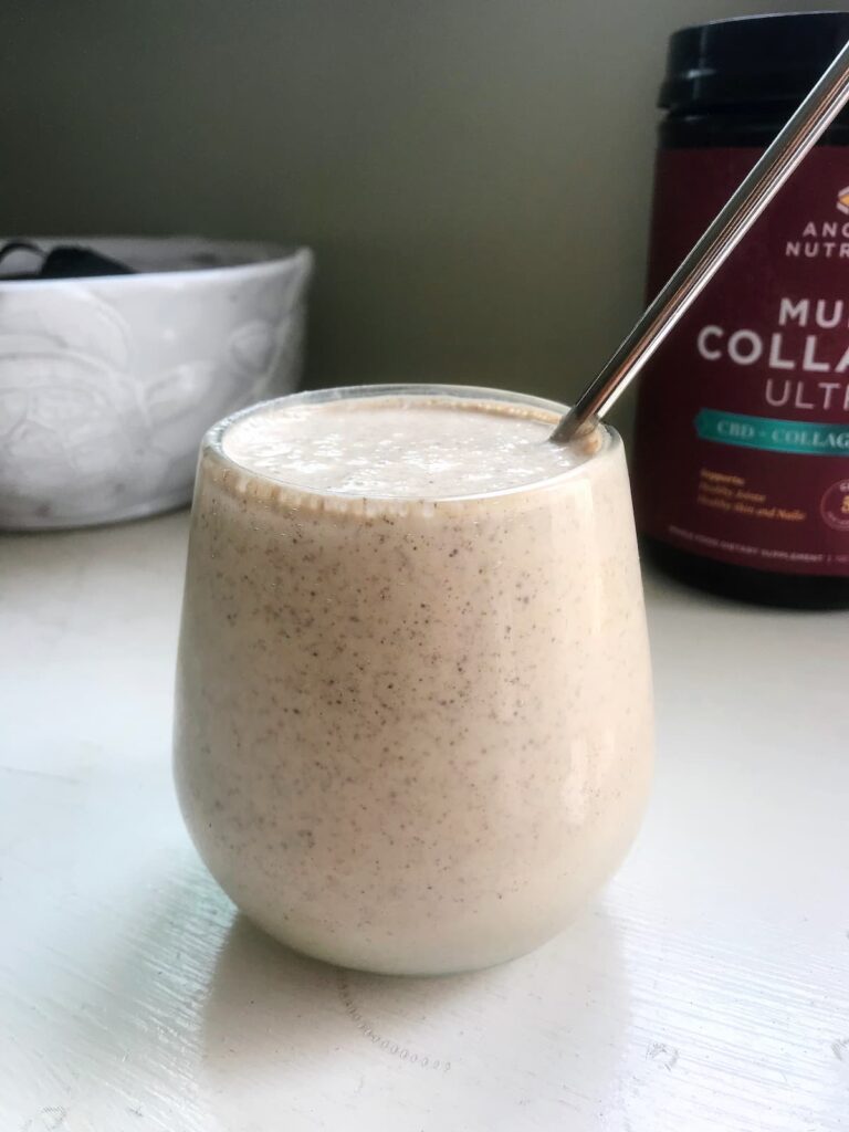 vanilla chai collagen smoothie in a glass