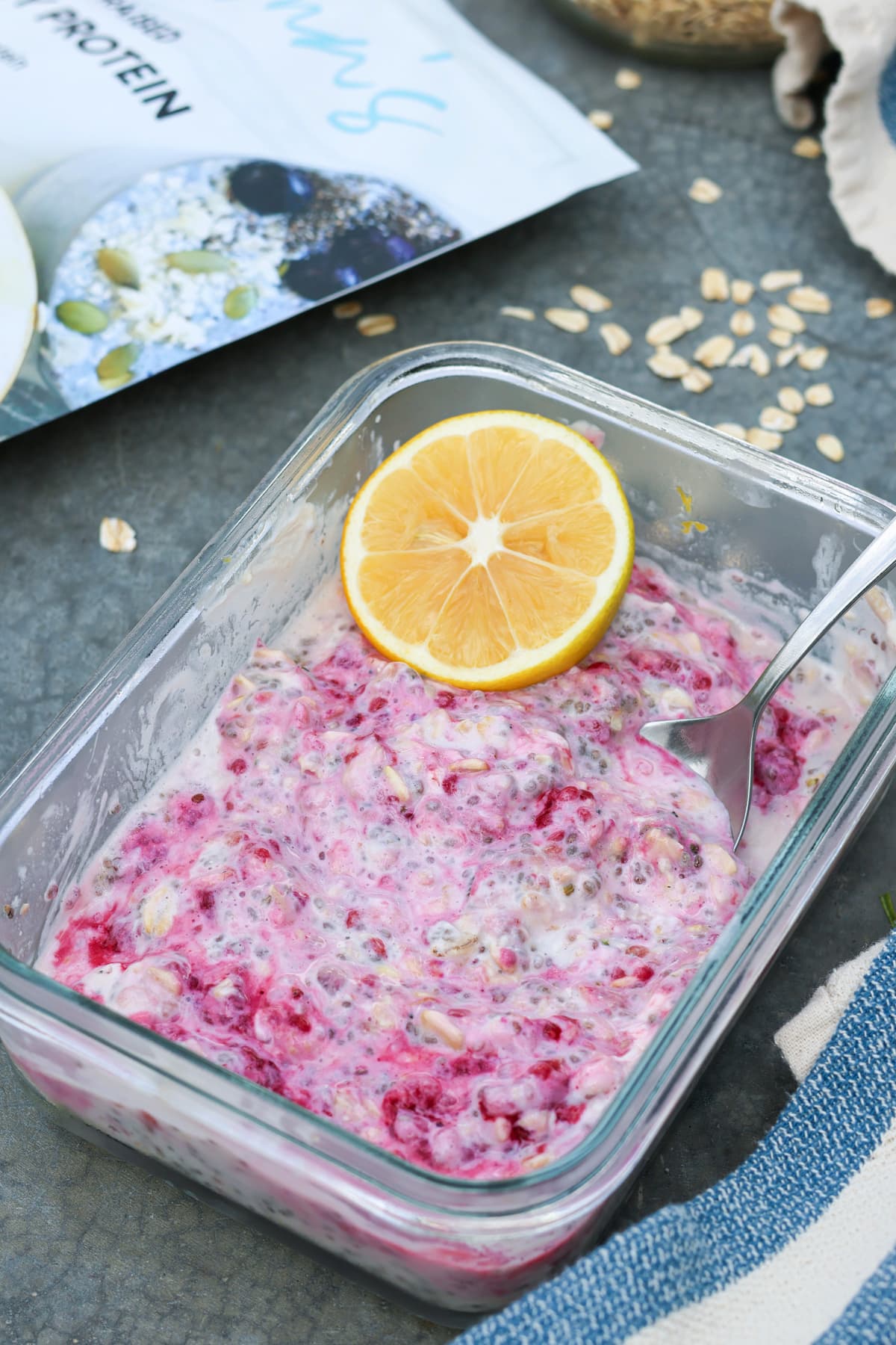 High Protein Overnight Oats With Greek Yogurt And Raspberries Autumn high-protein-overnight-oats-with-greek-yogurt-and-raspberries-autumn