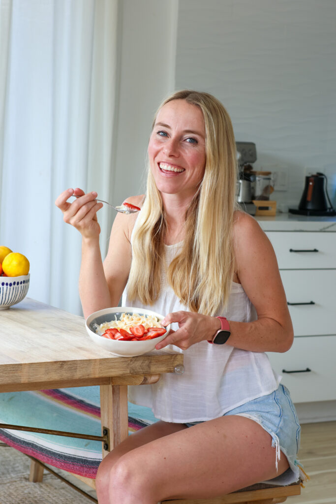 autumn bates eating a cottage cheese bowl